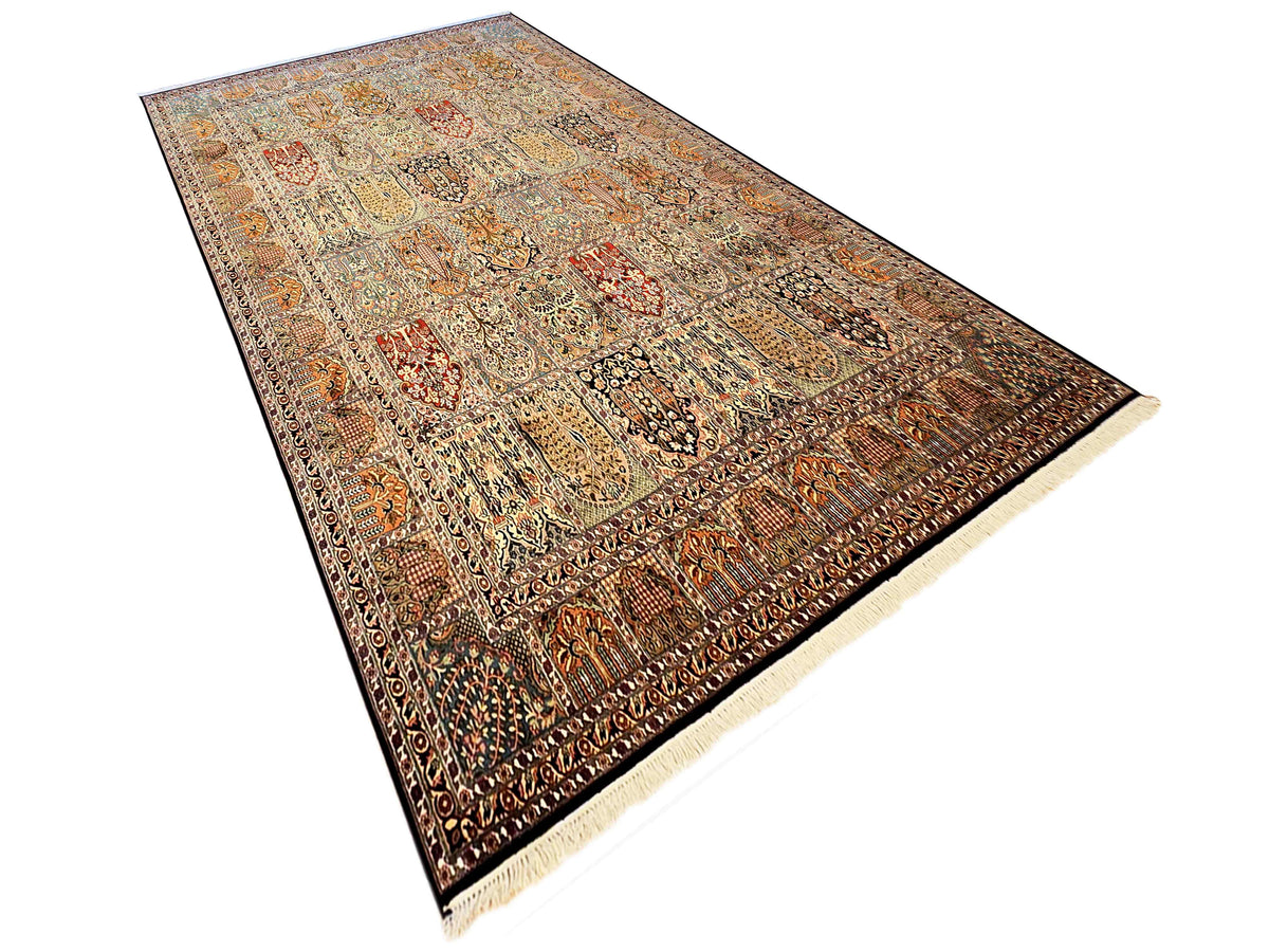 Multicolor vintage-style rug with medallion layout and short fringed edges.